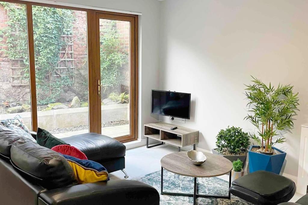 Close To Belfast City Centre.Modern Opened Planned Екстериор снимка